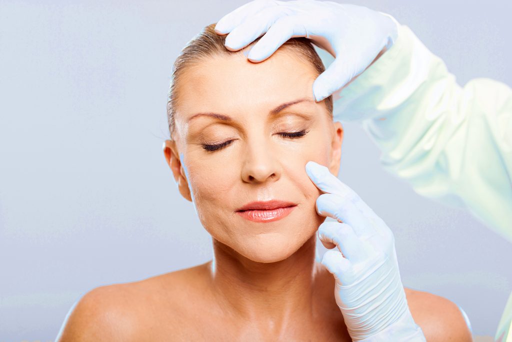 Facelift Surgery: The Ultimate Guide To Reversing The Signs Of Aging ...